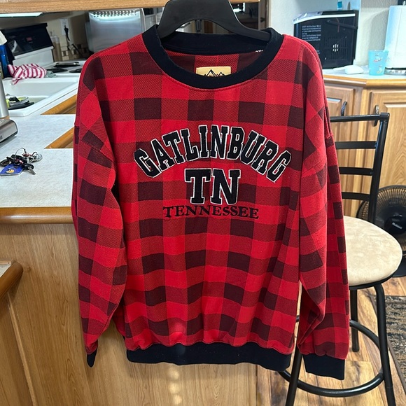 SANJEEV Of Gatlinburg Pullover Sweatshirt - Picture 1 of 6